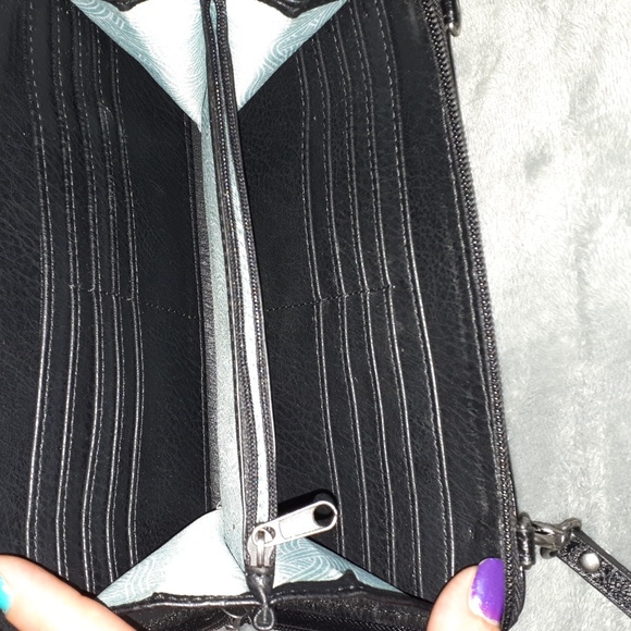 The Sak~ Black Leather Iris Wallet with Wristlet - Picture 3 of 4